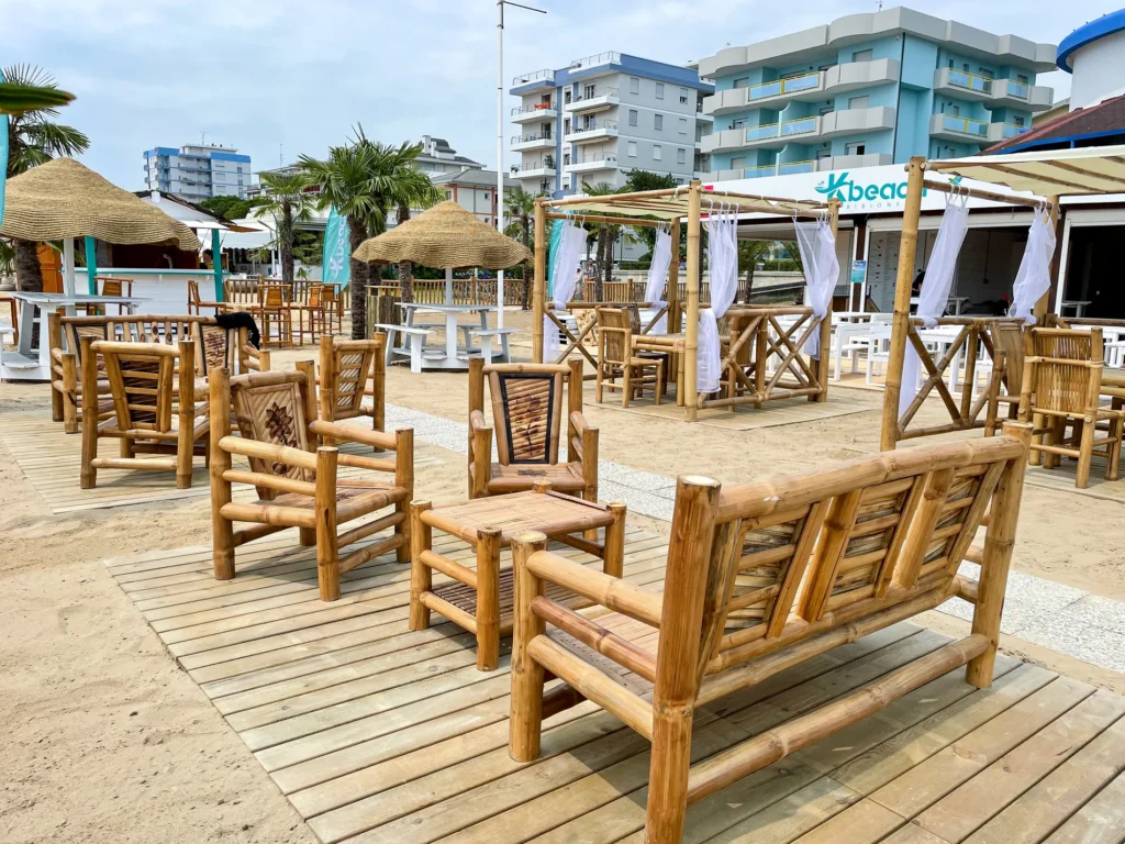 arredo-e-complementi-bamboo-canne-bambu-foglie-palma-canna-africana-gazebo-ombrelloni-chioschi-chiringuitos-verande-stabilimenti-balneari-lidi-ristoranti-spiagge-parchi-hotel-piscine-004
