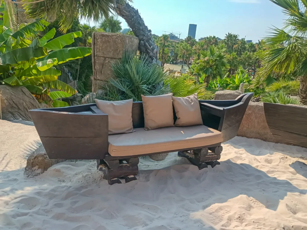 arredo-e-complementi-bamboo-canne-bambu-foglie-palma-canna-africana-gazebo-ombrelloni-chioschi-chiringuitos-verande-stabilimenti-balneari-lidi-ristoranti-spiagge-parchi-hotel-piscine-031
