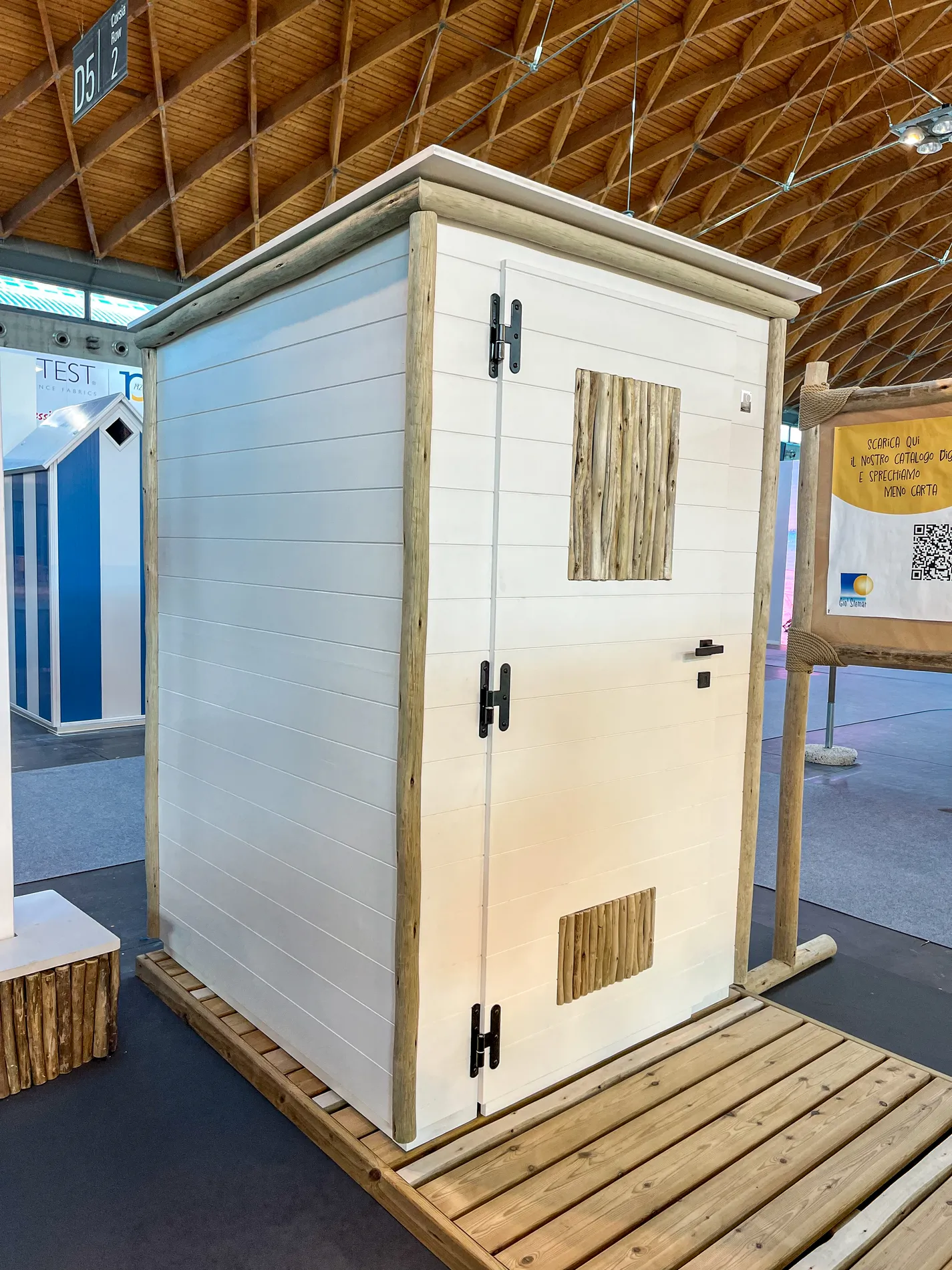 cabina-paglia-bamboo-canne-bambu-foglie-palma-canna-africana-gazebo-ombrelloni-chioschi-chiringuitos-verande-stabilimenti-balneari-lidi-ristoranti-spiagge-parchi-hotel-piscine-004