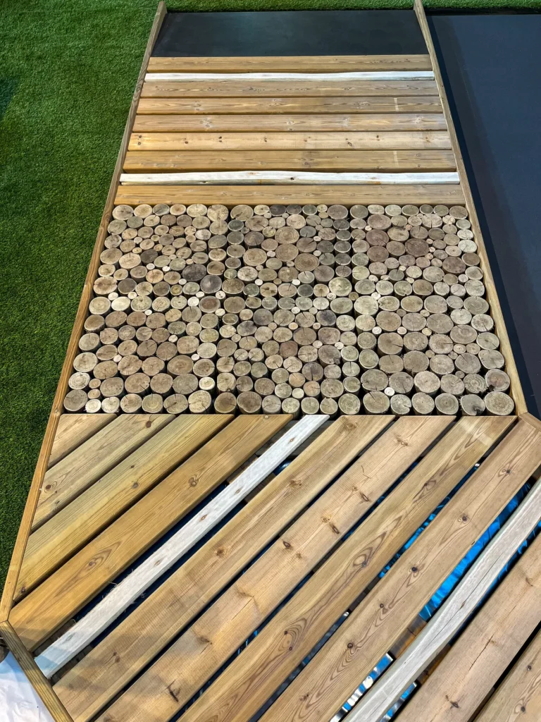 pedana-camminamento-bamboo-canne-bambu-foglie-palma-canna-africana-ombrelloni-chioschi-chiringuitos-verande-stabilimenti-balneari-lidi-ristoranti-spiagge-parchi-hotel-piscine-005