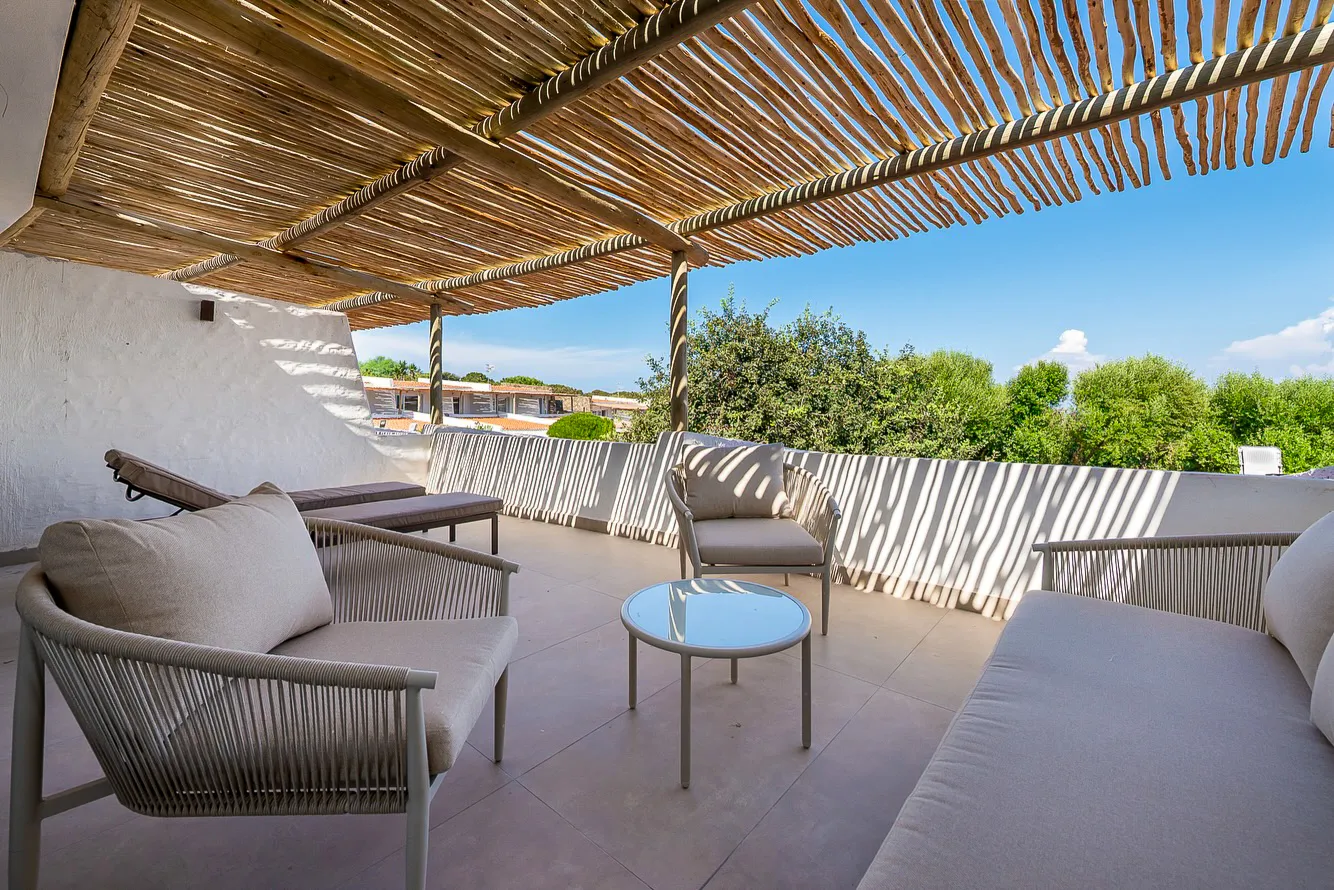 pergole-paglia-bamboo-canne-bambu-foglie-palma-canna-africana-gazebo-ombrelloni-chioschi-chiringuitos-verande-stabilimenti-balneari-lidi-ristoranti-spiagge-parchi-hotel-piscine-008